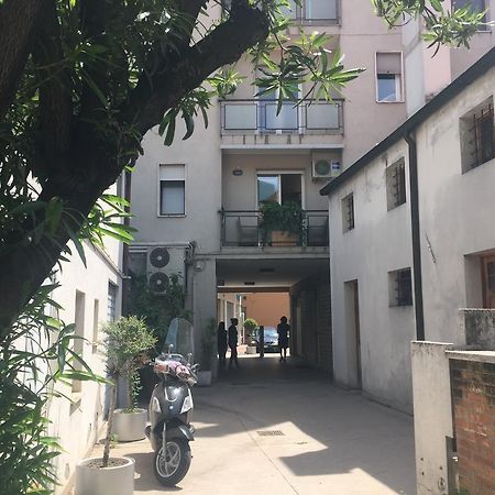 Residenza Giacomuzzi Bed & Breakfast เมสเตร ภายนอก รูปภาพ